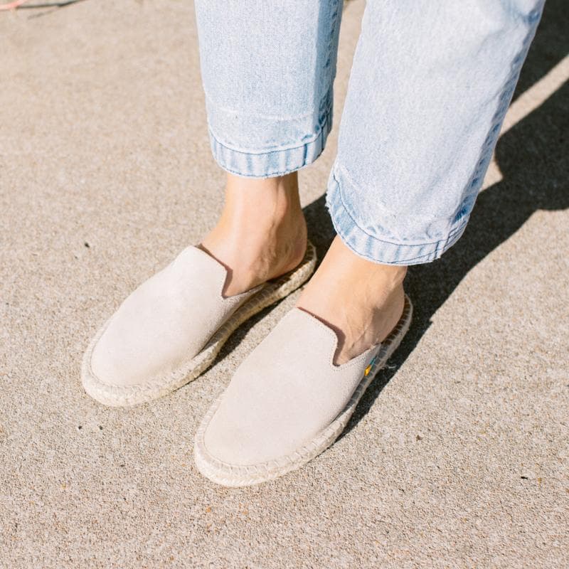 Lamu Mules -Sand