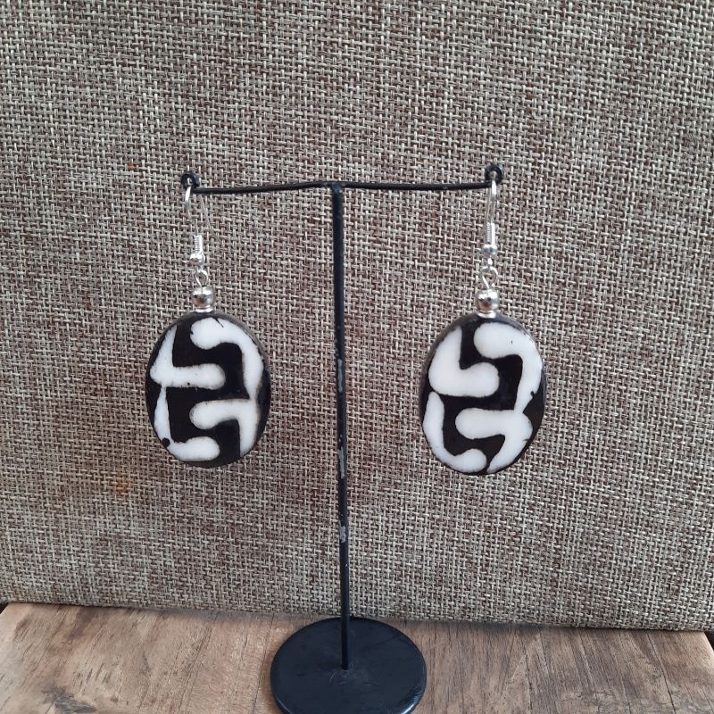 Earring- Oval bone - Image 3