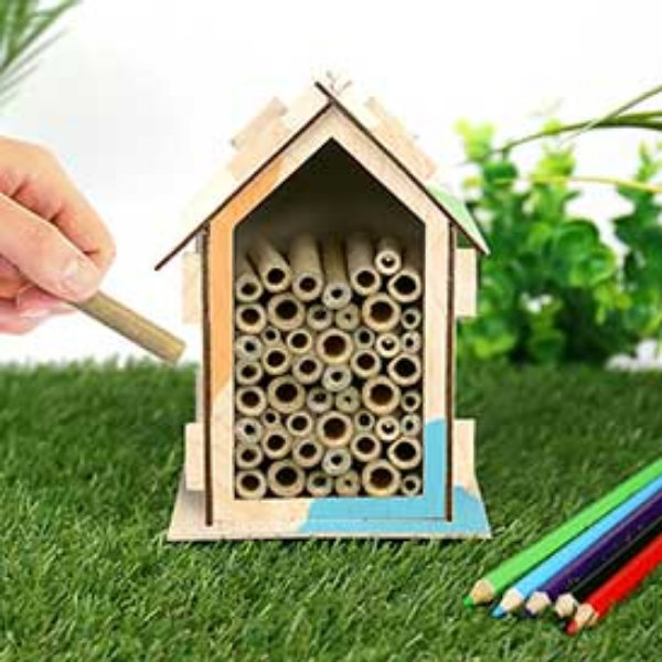 Handmade Habitats Bee Hotel