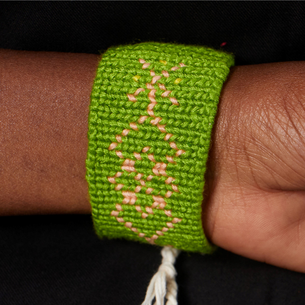 Macrame Bracelet / Large - Image 3