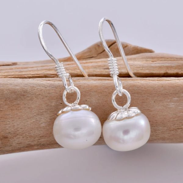 8mm Freshwater Pearl Drop Earrings E598