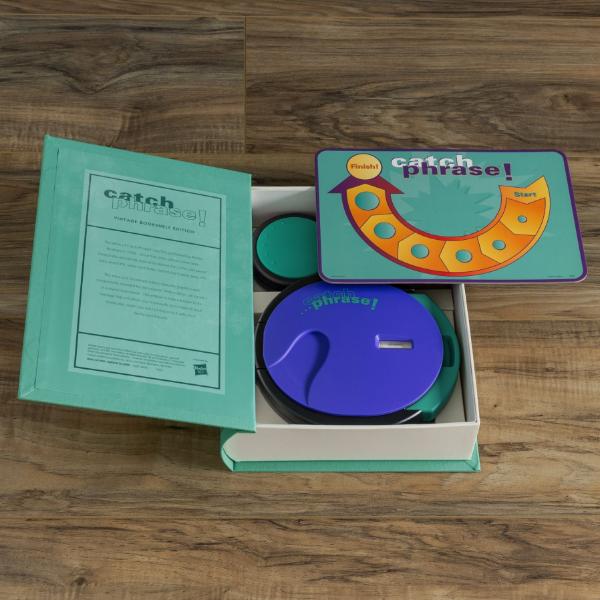 Catch Phrase Vintage Bookshelf Edition - Image 4
