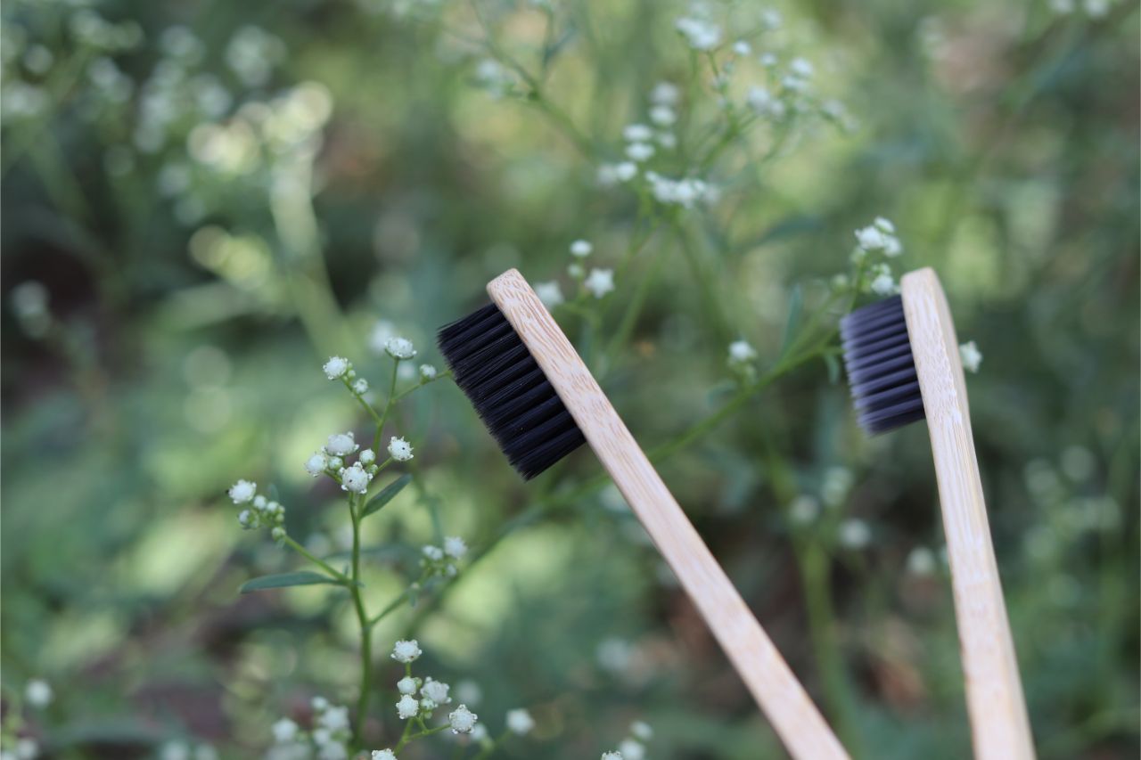 Adult Round Bamboo Toothbrush - Image 2