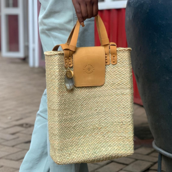 Vertical Iringa Laptop Bag with Flap