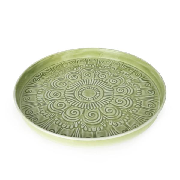32CM ROUND METAL EMBOSSED TRAY WITH OLIVE