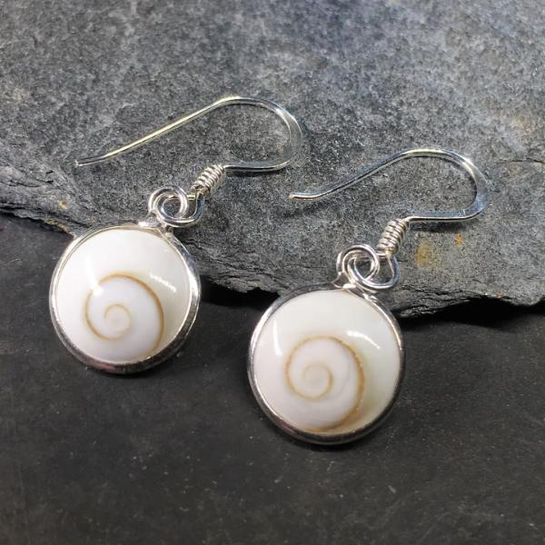 Round Shiva Eye Earrings 10mm