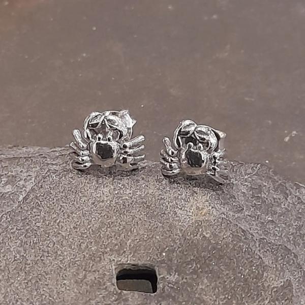 Crab Stud Earrings 9X5mm