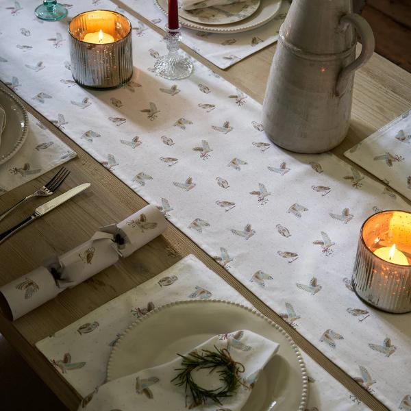 Table Runner - Snowy Owls ALL120810