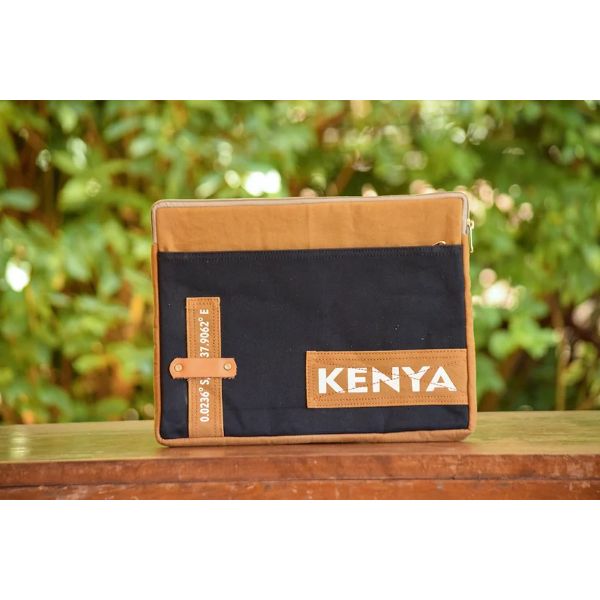 Chyulu Laptop Case without handle 13" - Image 3